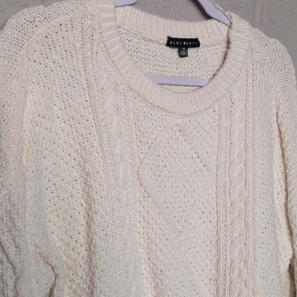 Ivory Cream Cable Knit Cropped Crewneck Sweater Size Medium - Picture 5 of 7